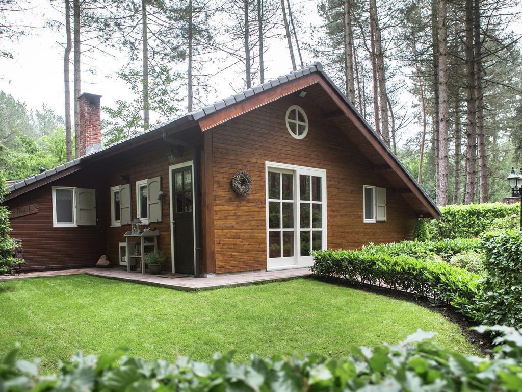 Luxurious Chalet In Oud Turnhout With Large Garden Villa Oud-Turnhout Exterior photo